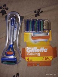 Змінні касети (леза) для гоління Gillette Fusion5 12 шт в упаковці (49366650) фото від покупців 3