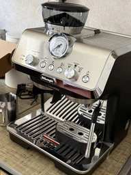 Кофеварка рожковая DELONGHI La Specialista Arte EC9155.MB фото от покупателей 3
