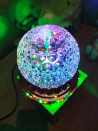 Светодиодная лампа на подставке шар вращающийся Rgb диско лампа ночник со светомузыкой