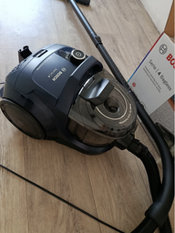 Пылесос без мешка BOSCH BGS21X320