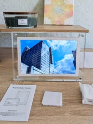 Цифрова фоторамка 10.1" Акрилова | Прозора велика електронна рамка для фото та відео | HD Дисплей фото від покупців 2