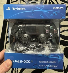 Геймпад PS4 бездротовий DualShock 4 джойстик Bluetooth акумуляторний контролер для ігор консолі смартфона планшета сумісний з ПК смартфоном Android iOS iPad V2 Sony wireless USB зарядка портативний ігровий ергономічний тригерний оригінал pro чорний фото від покупців 7