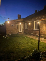 Вулична гірлянда Solar Retro LED Edison з 10 лампами в комплекті на сонячній батареї з опцією підзарядки від мережі для зовнішнього використання за будь яких умов