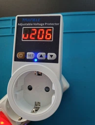 Защитное реле напряжения в розетку Taxnele 3000W 140-300V 16A