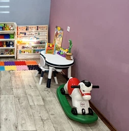 Комплект дитячий столик зі стільчиком POPPET Мультиплей Роуз 5 в 1 + подушка на стілець та набір фломастерів (PP-011R-G)