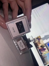 Парфумована вода для жінок Dior Miss Dior Essence 80 мл