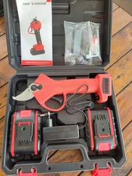 Секатор акумуляторный VOLLYX RED 21V кусторез садовые ножницы + 2 аккумулятора + кейс фото от покупателей 5