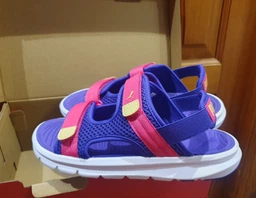 Подростковые спортивные сандалии для девочки Puma Evolve 39044916 38 Team Violet-Pink-Almost Apricot (4067983789090)