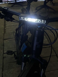 Велосипедная LED фара велосипедный фонарь передний велофара аккумуляторная на руль фото от покупателей 1