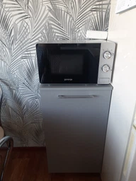 Мікрохвильова піч Gorenje MO20E1W Gorenje MO20E1W 957056 фото від покупців 3