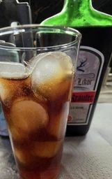 Ликер Amaro Alpen Krauter 0.7 л 35% (8006063900624)