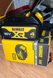 Аккумулятор для инструмента DeWalt DCB183 18 В XR Li-Ion 2 Ач (DCB183)