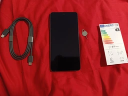 Мобильный телефон Samsung Galaxy S26 Ultra 12/256GB Sky Blue (SM-S948BLBDEUC) фото от покупателей 4