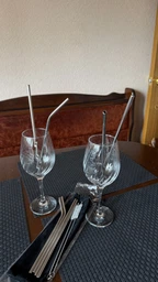 Металеві еко трубочки для напоїв STRAWS BAR багаторазові соломинки для коктейлів з металу в наборі 8 штук і 2 щітки для чищення ROSE GOLD (SRSTRROSGLD01)