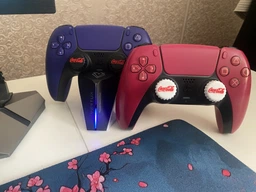 Силиконовые накладки на стики Coca Cola (Black) для геймпадов Sony DualShock PS4 / DualSense PS5 / Xbox Series|One / Pro Controller (2шт.)