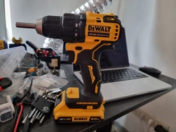 Дриль-шуруповерт акумуляторний DeWALT DCD708D2T