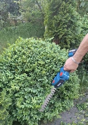 Аккумуляторний кущоріз ножниці садовий гілкоріз електричний триммер Garden + 2 аккумулятора в комплекті фото від покупців 2