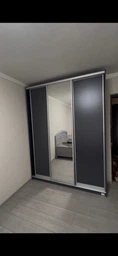 Шафа-купе тридверна MebelStar Комбо AL 2ДСП/Дзеркало 230x45x240 см Аляска біла (MBS-2099)