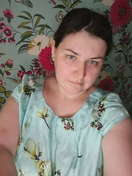 Сукня-футляр міді літня жіноча атласна шовкова жакардова з короткими рукавами з квітковим принтом з магноліями 50 Світло-рожева пудрова
