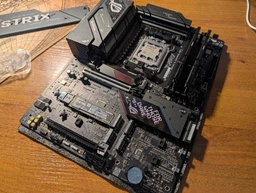 Материнская плата Asus ROG Strix B850-E Gaming Wi-Fi (sAM5, AMD B850, PCI-Ex16) фото от покупателей 1