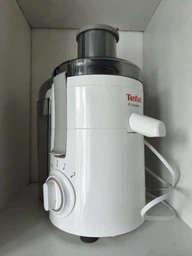 Соковыжималка центробежная TEFAL FRUTELIA+ ZE370138