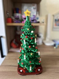 Конструктор LEGO Новогодняя елка 784 детали (40573)