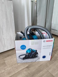 Пылесос без мешка BOSCH BGS05X240