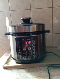 Мультиварка-скороварка RZTK Cook 1000W