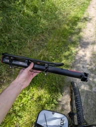 Багажник велосипедний Zoyosport під 26"-29" алюмінієвий з ременями для кріплення вантажу і світловідбивачем сумісний з дисковими гальмами (ZOYO)