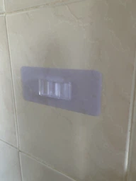 Тримач для фену та плойки настінний універсальний підставка для всіх видів фенів без свердління у ванну темно-сірий фото від покупців 4