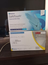 Перчатки нитриловые Medicom Blue and Yellow текстурированные без пудры голубые и желтые размер S 200 шт (3,6 г)