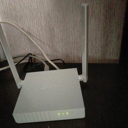 Маршрутизатор TP-LINK TL-WR820N WiFi4 / N300 / 100 Мбіт/с