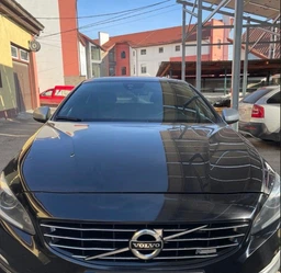 Шильдик табличка Volvo наклейка металлическая вольво черная 130 мм 35 мм на знак
