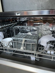 Посудомийна машина ELECTROLUX ESF2400OW