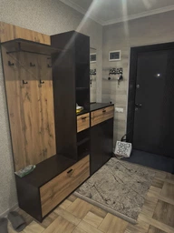 Прихожа з дзеркалом, штангою для одягу та гачками від Moreli KO-0002 Бетон Темний/Аппалачі