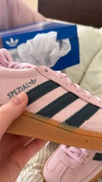 Женские кеды низкие Adidas Handball Spezial W JH5658 36.5 (4UK) 22.5 см Skyrus/Syello/Lucpnk (4067892258175)