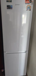 Холодильник з нижньою морозильною камерою Indesit LI8S1EW, 187х66х60см, 2 двері, 213л, 90л, A+, ST, Білий (LI8S1EW) фото від покупців 2