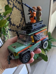 Конструктор Lego City Позашляхова гірська вантажівка 4x4, 221 деталь 60447