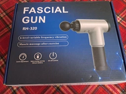 Массажер для тела аккумуляторный Fascial Gun, портативный электрический массажный пистолет с 4 насадками и 6 скоростями, беспроводной вибромассажер для мышц спины, шеи, поясницы, ног и рук Красный KH-032-Red