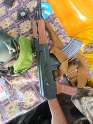 Автомат іграшковий AK-47 з ліхтариком і лазерним прицілом на кульках 6 мм 88 см