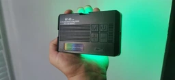 Накамерне світло LED RGB відеосвітло світлодіодна лампа для камери телефону акумуляторний регульована яскравість та кольорова температура для фото відеозйомки блогера + кріплення в комплекті фото від покупців 5