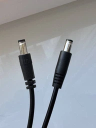 Кабель для роутера от повербанка с преобразователем на 12V, DC 2.1x5.5mm, USB 5V->12V, 1м Черный фото от покупателей 1