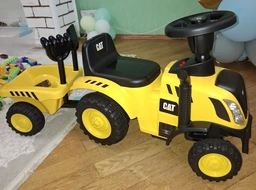Детский трактор каталка Milly Mally CAT с прицепом каталка толокар от 1 года трактор детский биговел каталка от 12 месяцев