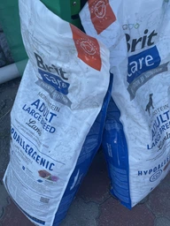 Корм для собак великих порід Brit Care Dog Hypoallergenic Adult Large Breed гіпоалергенний з ягнятком 12 кг (172222) фото від покупців 2