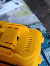 Професійна пилка DeWalt DCM775N (48V, 6Ah) Безщіткова пилка 40см з автоматичним змащенням та працює від 2х АКБ фото від покупців 1
