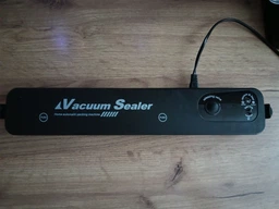 Вакууматор побутовий, вакуумний пакувальник Vacuum Sealer з набором пакетів фото від покупців 1