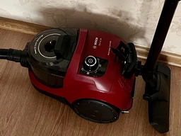 Пилосос без мішка BOSCH BGC21X350