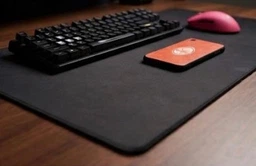 Игровая поверхность игровой коврик для мыши мышки и клавиатуры тканевая Control+Speed с нескользящей резиновой основой антисколзящий резиновый компютерный ковёр для ПК ноутбука гейминга работы учёбы на стол большой формат 900×400×4 мм чёрный кабель type-c фото от покупателей 1