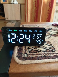 Часы настольные электронные цифровые смарт сетевые с будильником LED USB электронный будильник с дисплеем яркой индикацией отображением времени температуры влажности формат 12/24 часа автоматическая регулировка яркости день недели гигрометр VST