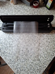 Вакууматор Vacuum Sealer вакуумний пакувальник для їжі, побутовий вакууматор чорний (VACSEA) фото від покупців 2